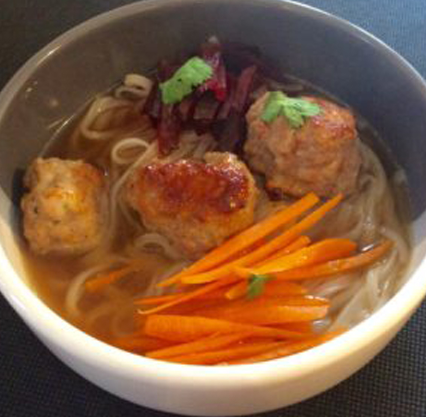 pork-and-prawn-dumpling-noodles-soup-01